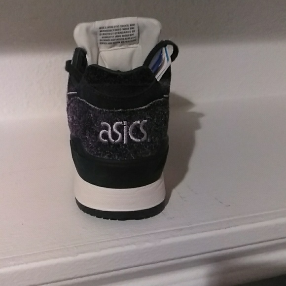 Asics - Picture 3 of 4
